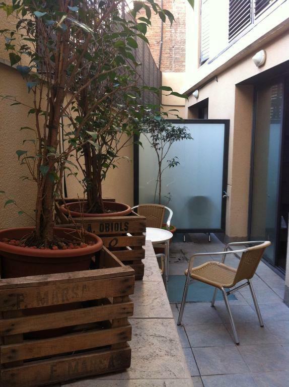 Don Moustache Boutique Hostel Barselona Dış mekan fotoğraf