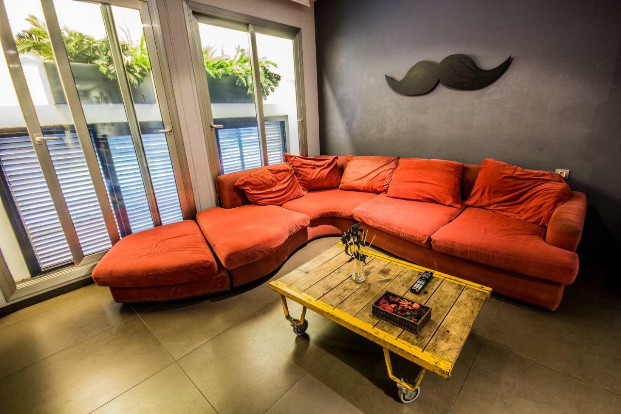 Don Moustache Boutique Hostel Barselona Dış mekan fotoğraf